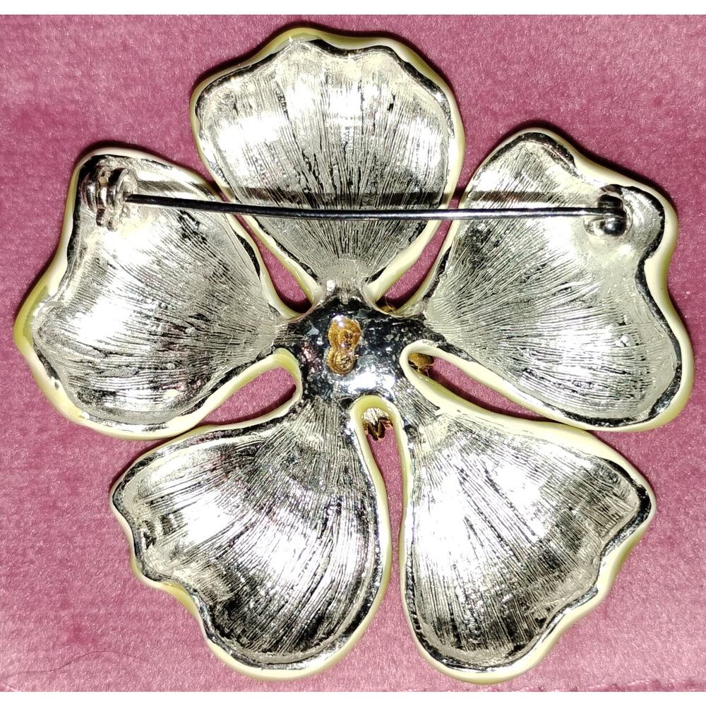 Vtg 60s–70s Chartreuse Enamel Flower Brooch | Pink Rhinestone & Faux Pearl - Picture 2 of 2